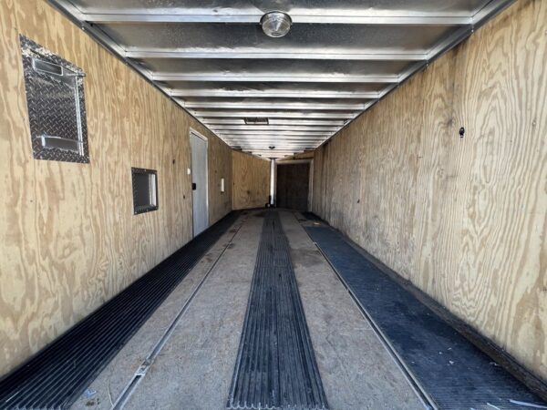 2008 Sno Pro 101x20 Aluminum 4 Place w/Interior Spare Mount - Image 13