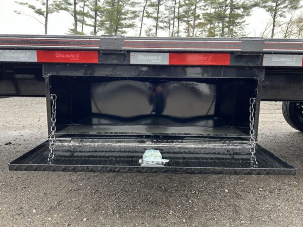 2024 Diamond C Deckover Equipment Trailer - Image 8