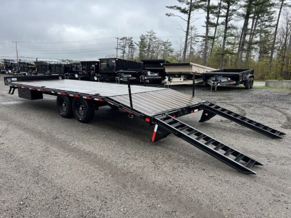 2024 Diamond C Deckover Equipment Trailer - Image 2