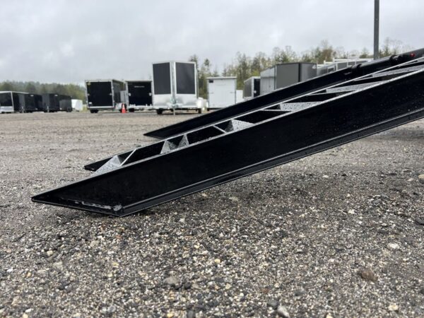 2024 Diamond C Deckover Equipment Trailer - Image 7