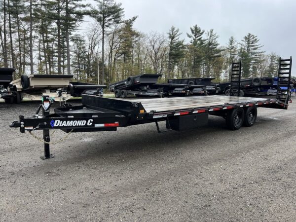 2024 Diamond C Deckover Equipment Trailer - Image 3