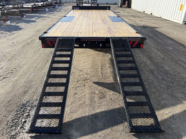 2024 Diamond C 8.5x22 7K Deckover Trailer w/Slide In Ramps - Image 9